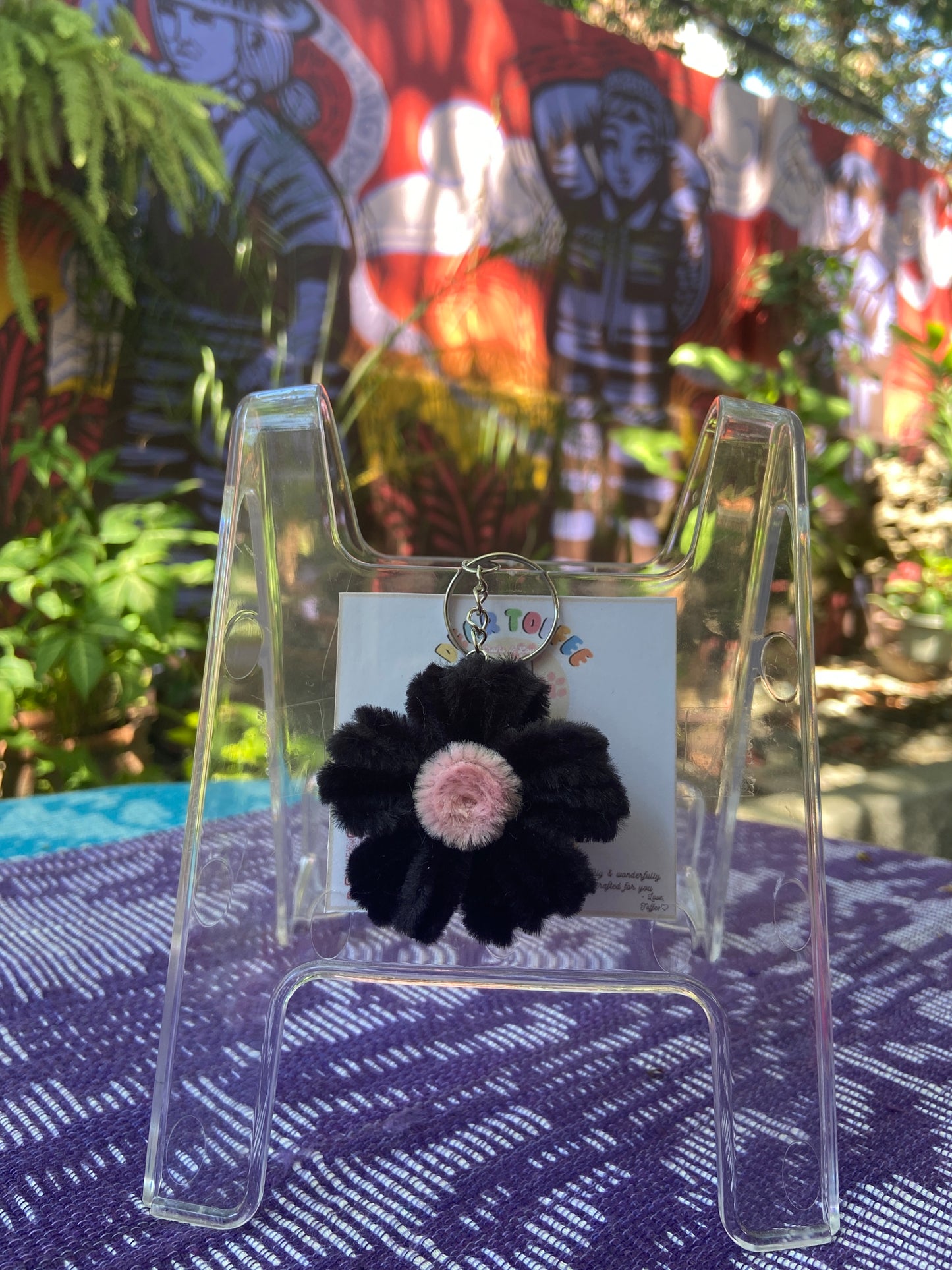Flower Keychain (Black)