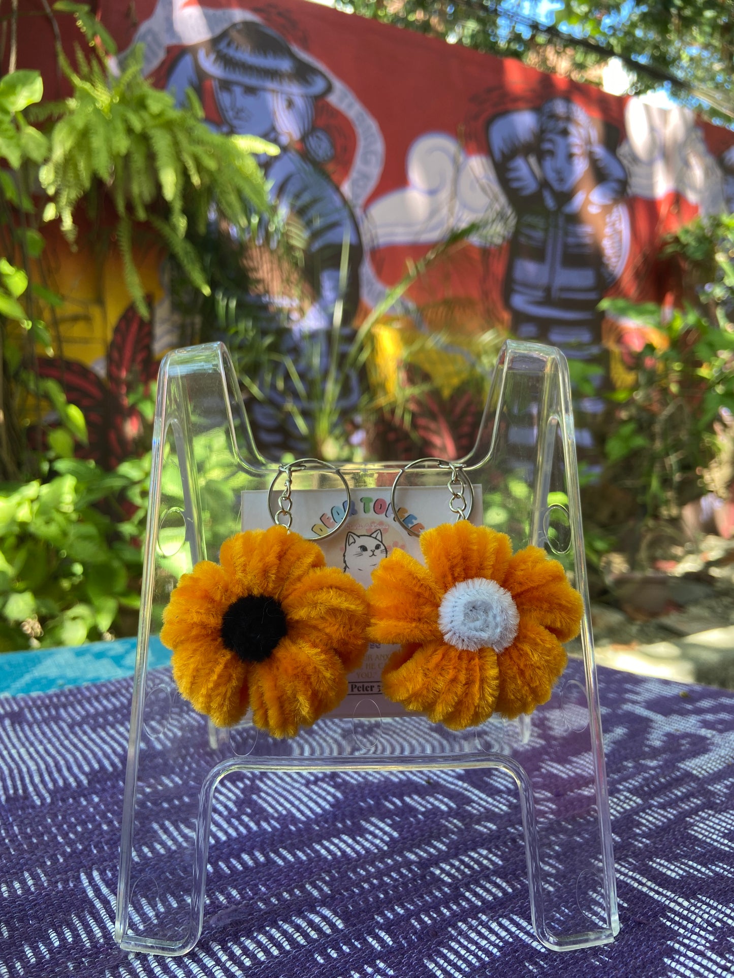 Flower Keychain (Dark Yellow)