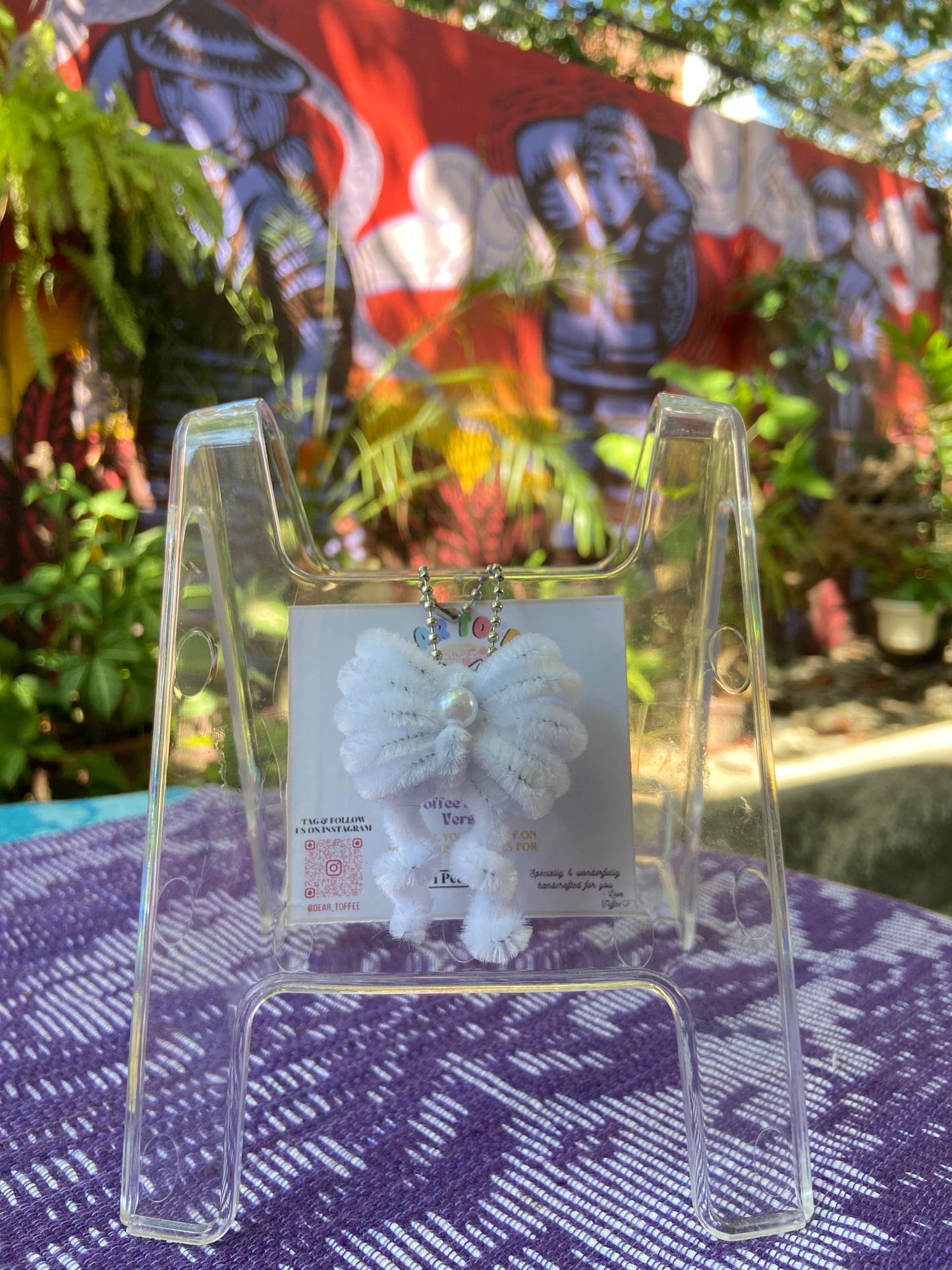 Ribbon Keychain (White)