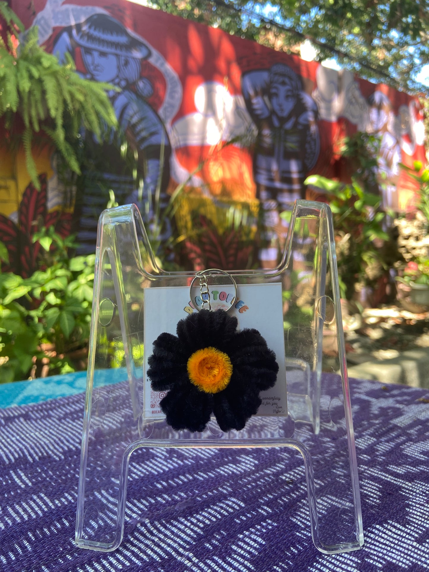 Flower Keychain (Black)
